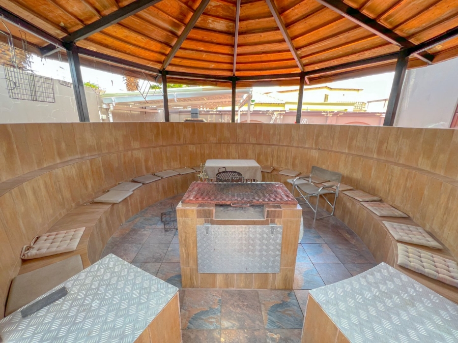 5 Bedroom Property for Sale in Maraldi Estate Free State